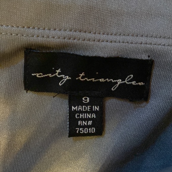 Juniors strapless formal - Picture 5 of 6